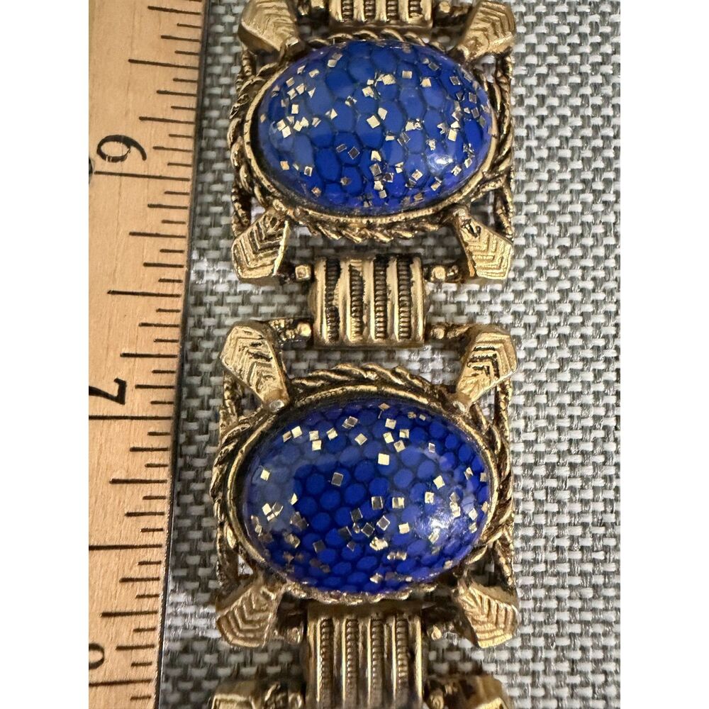 Vintage Gold toned metal link bracelet with deep blue cabochons speckled with go - Picture 5 of 12